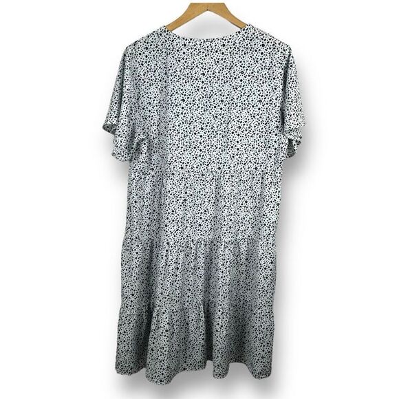 Boutique Women's Size L Drop Waist Leopard Print Tee Dress Button Front - Picture 2 of 9